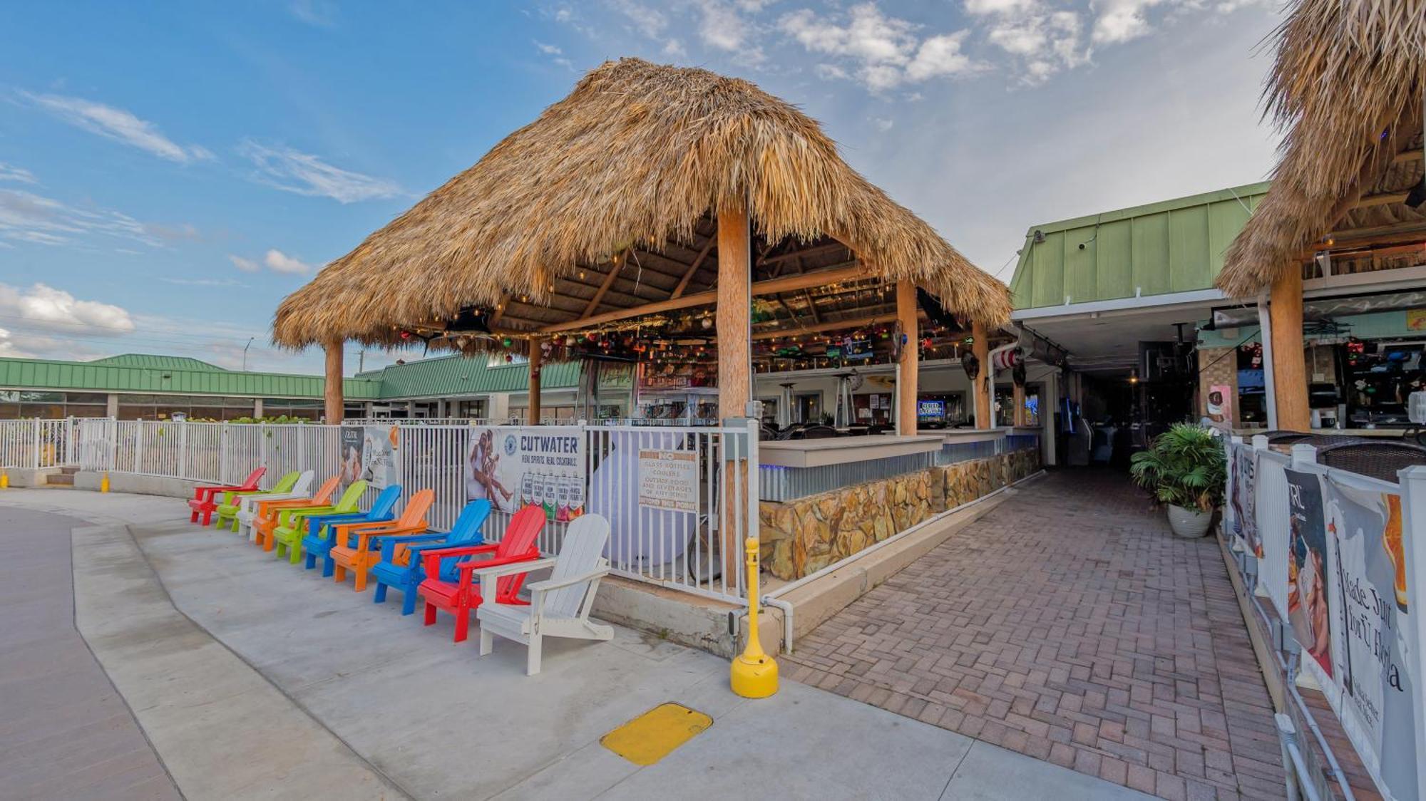 All-New Waterfront With Balcony,Pool,Tiki Bar,Gym Sarasota Bagian luar foto