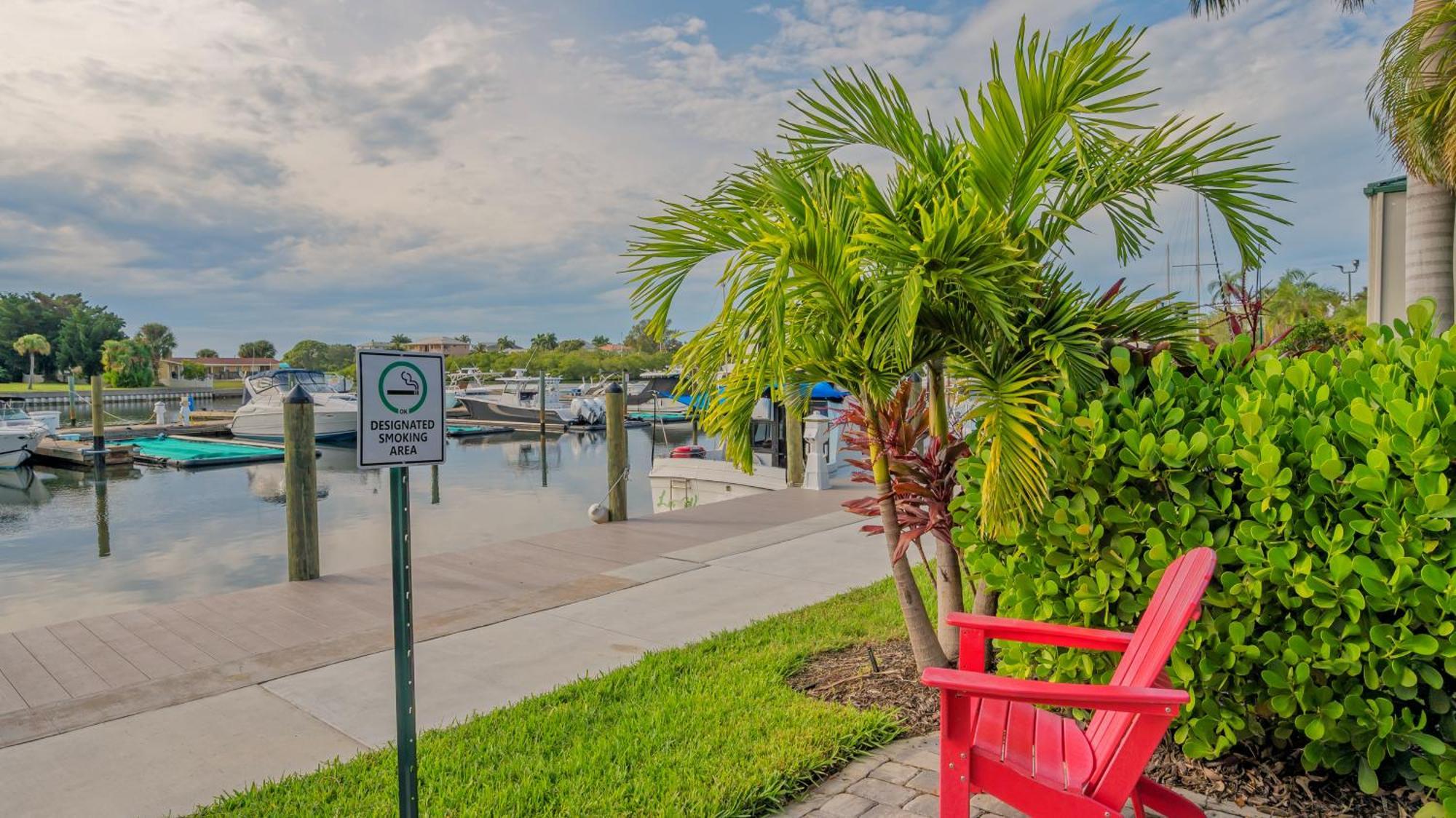 All-New Waterfront With Balcony,Pool,Tiki Bar,Gym Sarasota Bagian luar foto