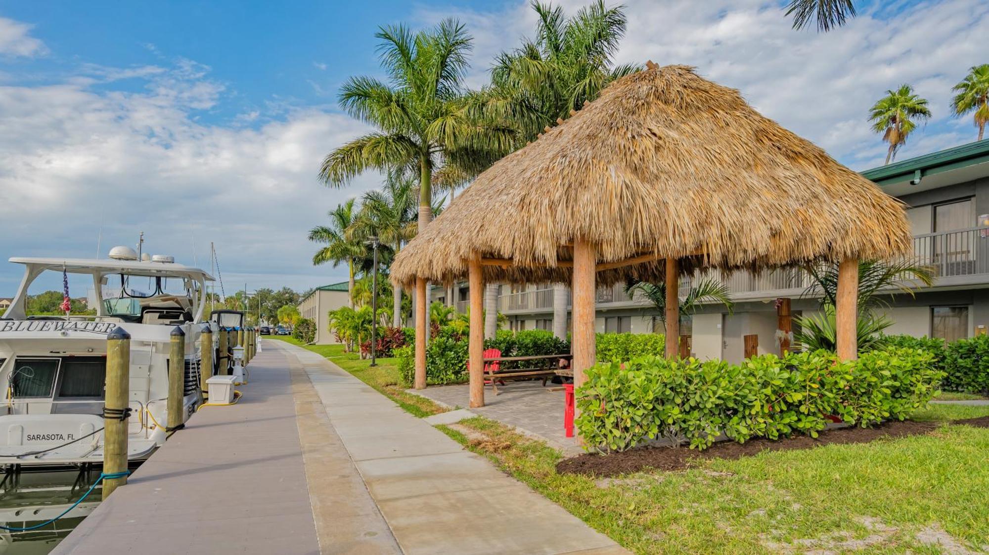 All-New Waterfront With Balcony,Pool,Tiki Bar,Gym Sarasota Bagian luar foto