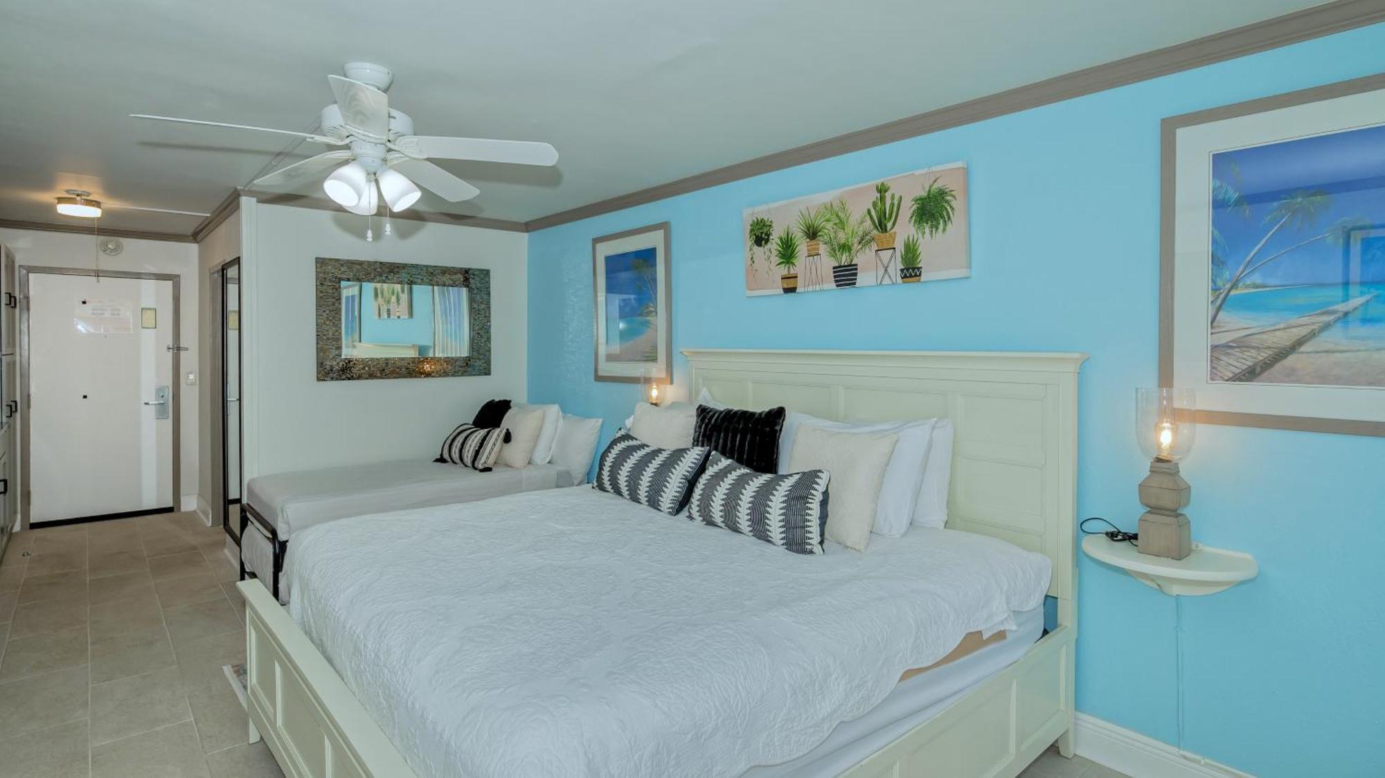 All-New Waterfront With Balcony,Pool,Tiki Bar,Gym Sarasota Bagian luar foto
