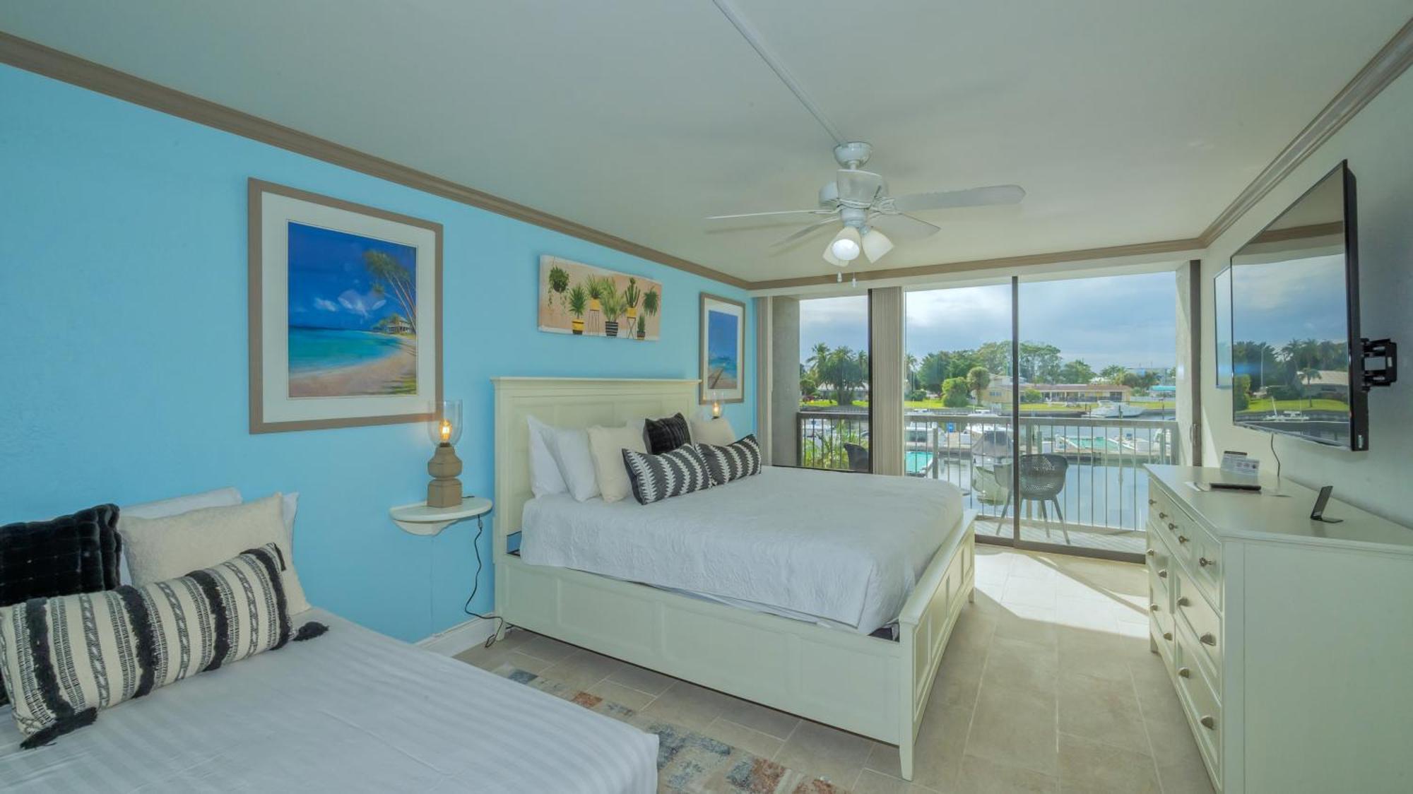 All-New Waterfront With Balcony,Pool,Tiki Bar,Gym Sarasota Bagian luar foto