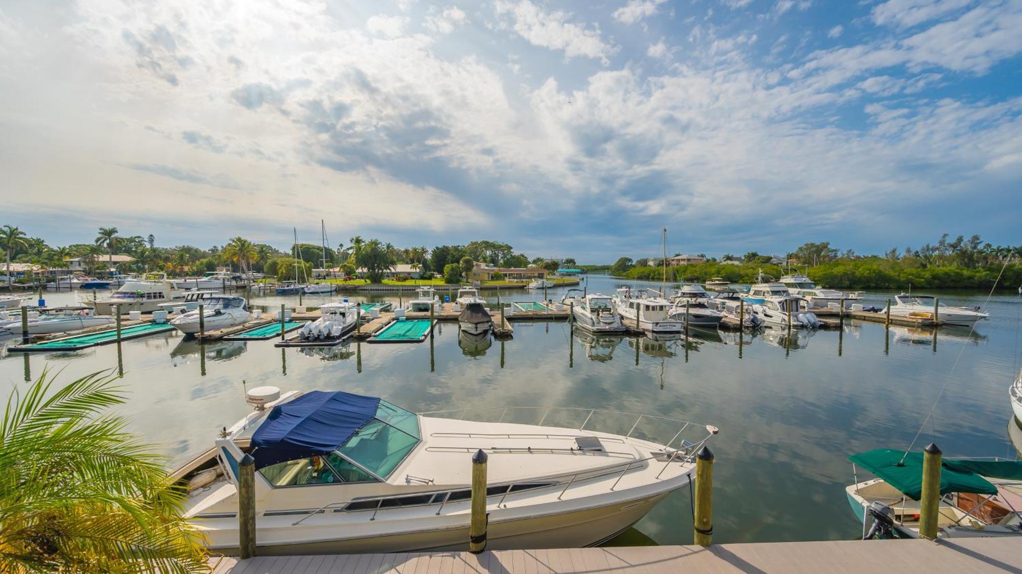 All-New Waterfront With Balcony,Pool,Tiki Bar,Gym Sarasota Bagian luar foto