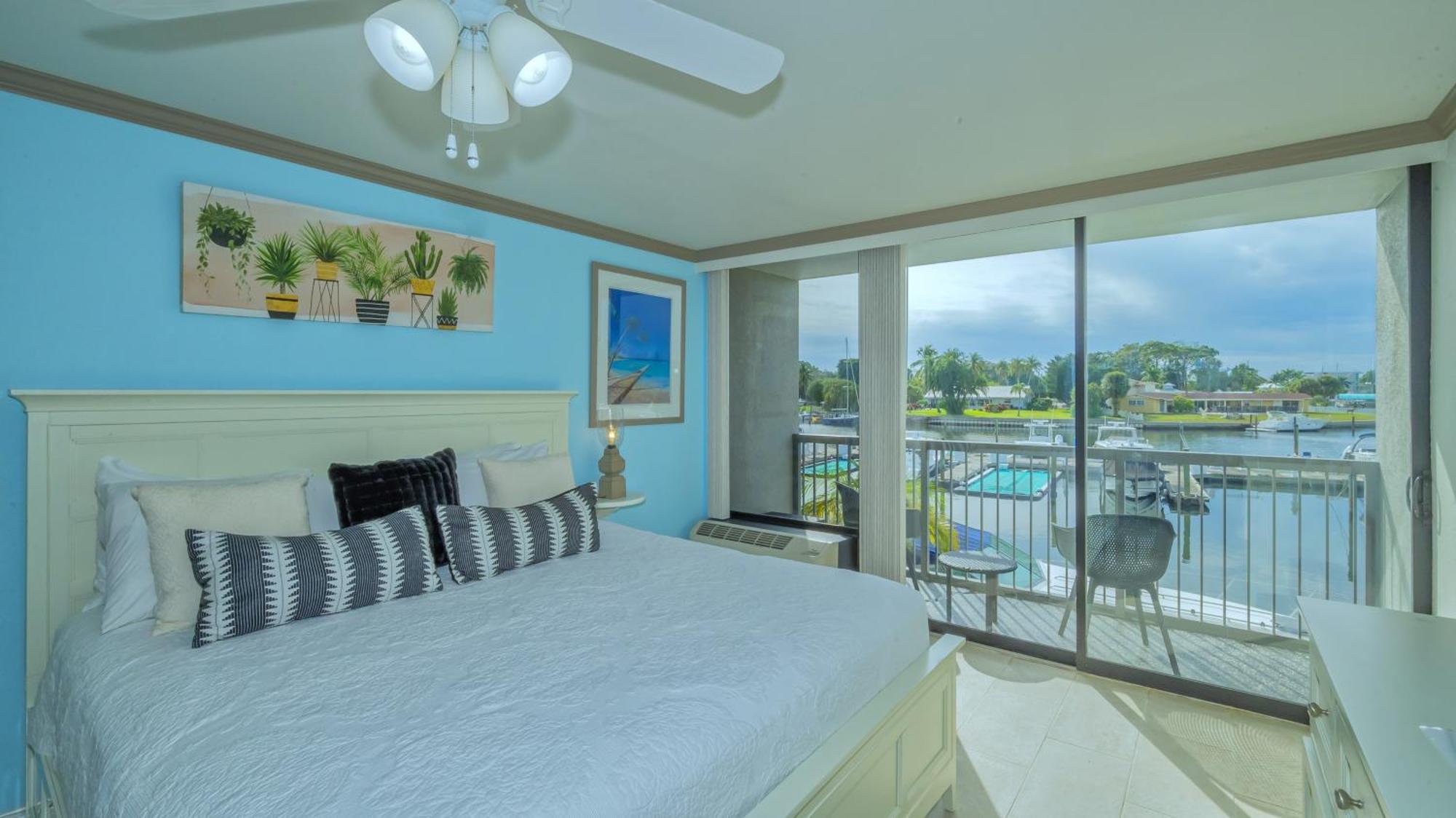 All-New Waterfront With Balcony,Pool,Tiki Bar,Gym Sarasota Bagian luar foto